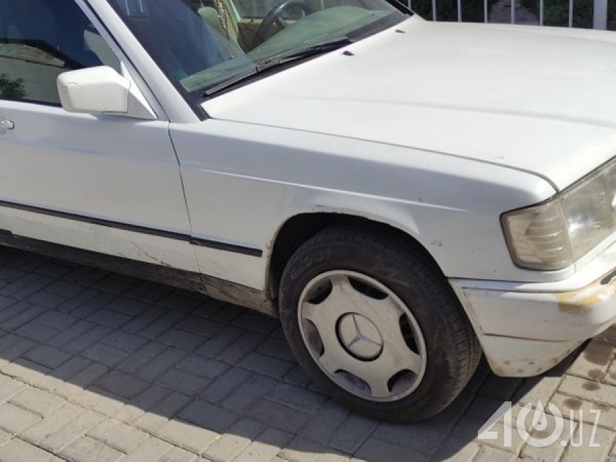 Mercedes-Benz 190 (W201)