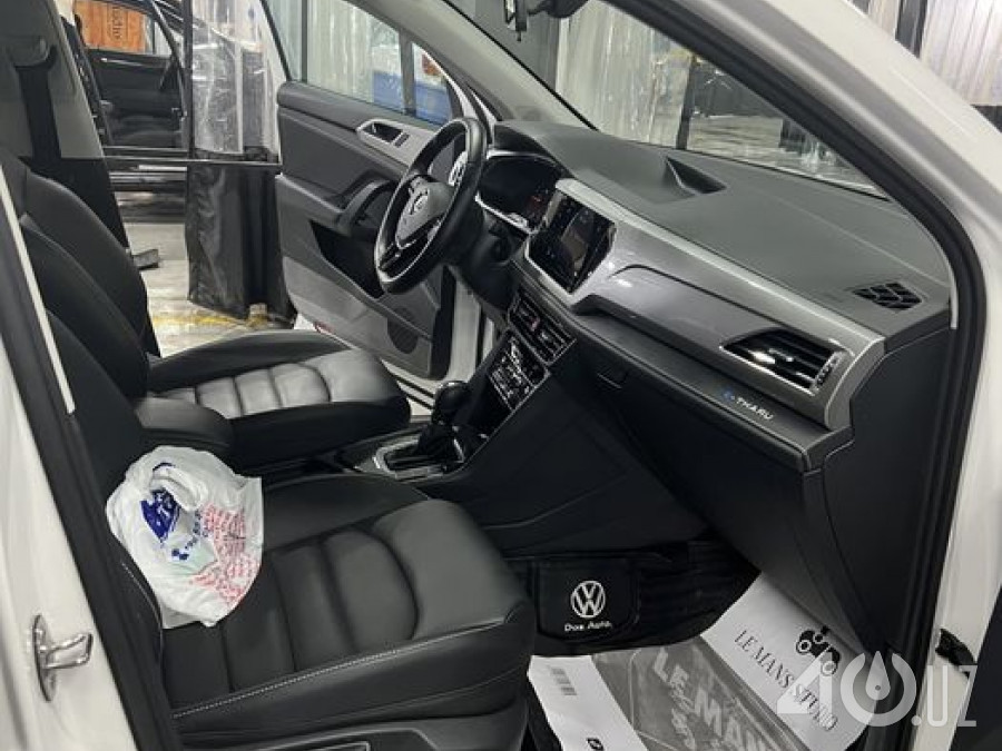 Volkswagen E-Tharu I