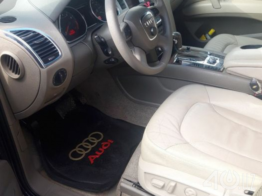 Audi Q7 I