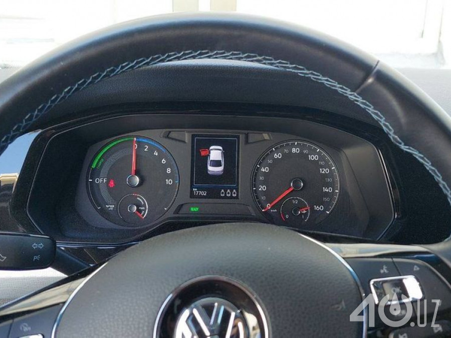 Volkswagen e-Bora IV