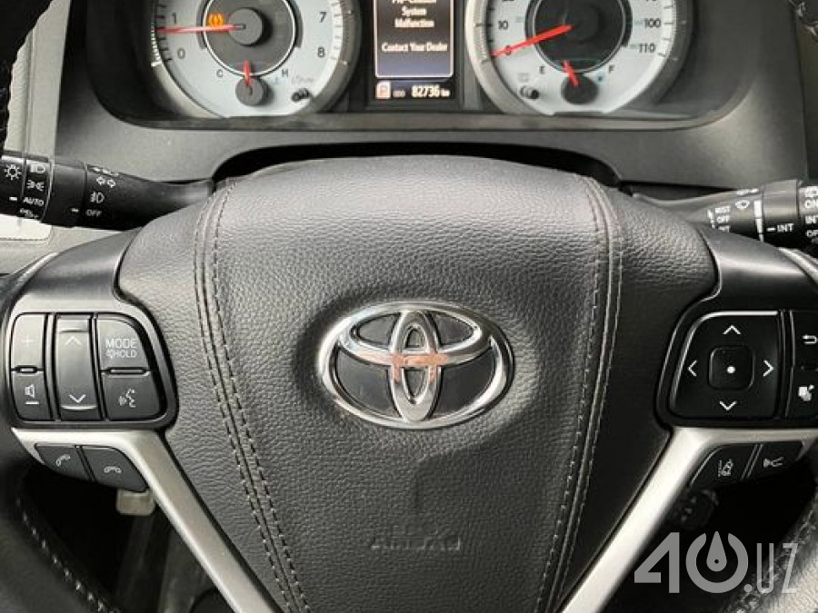 Toyota Sienna III Рестайлинг 2