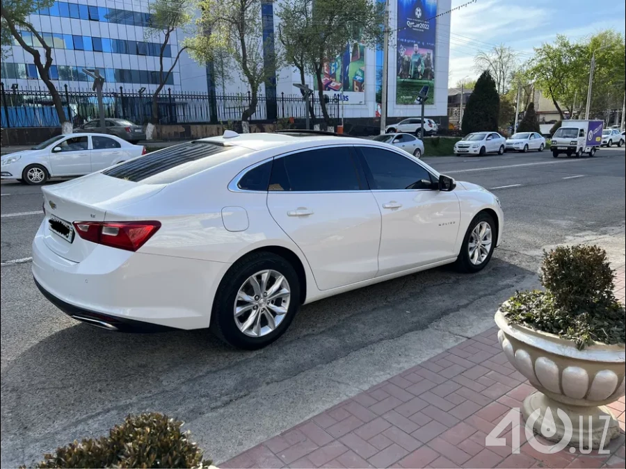 Chevrolet Uz Malibu II