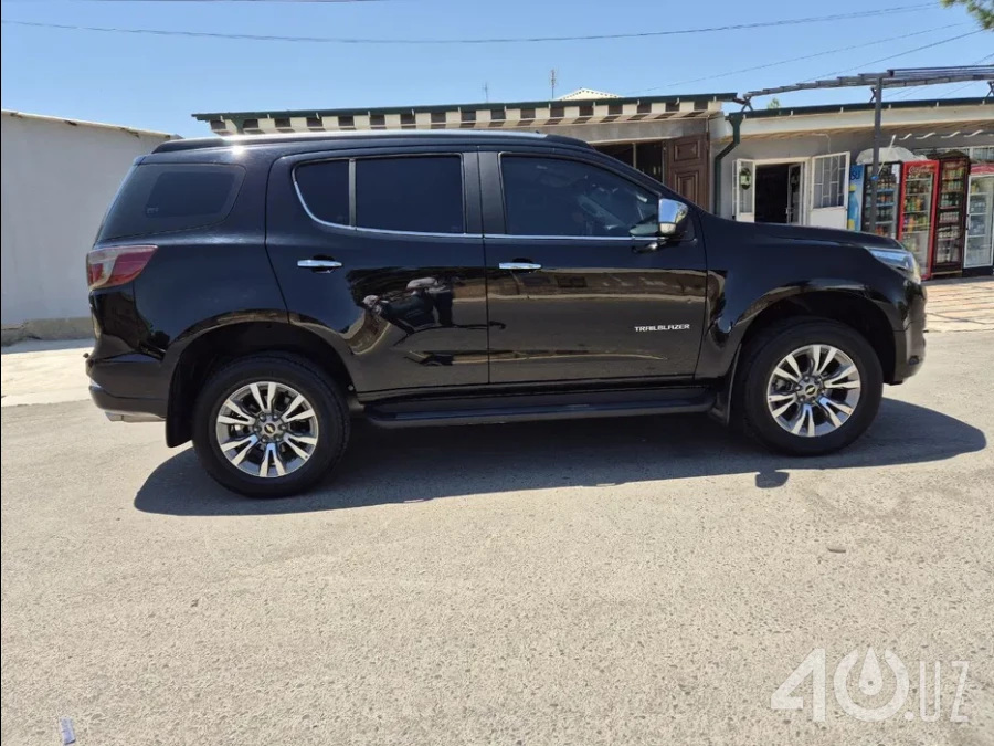 Chevrolet Uz TrailBlazer I